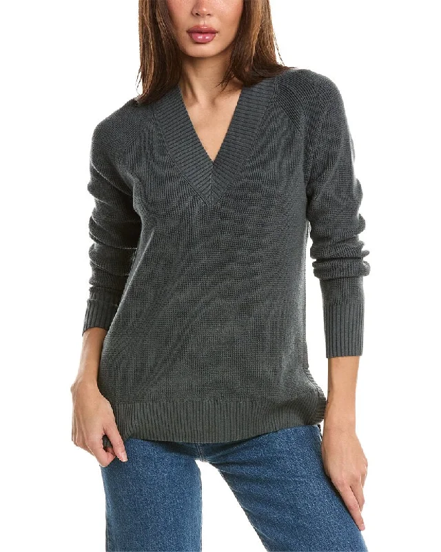 Forte Cashmere Thermal High-Low V-Neck Cashmere-Blend SweaterStudded Knit Tops